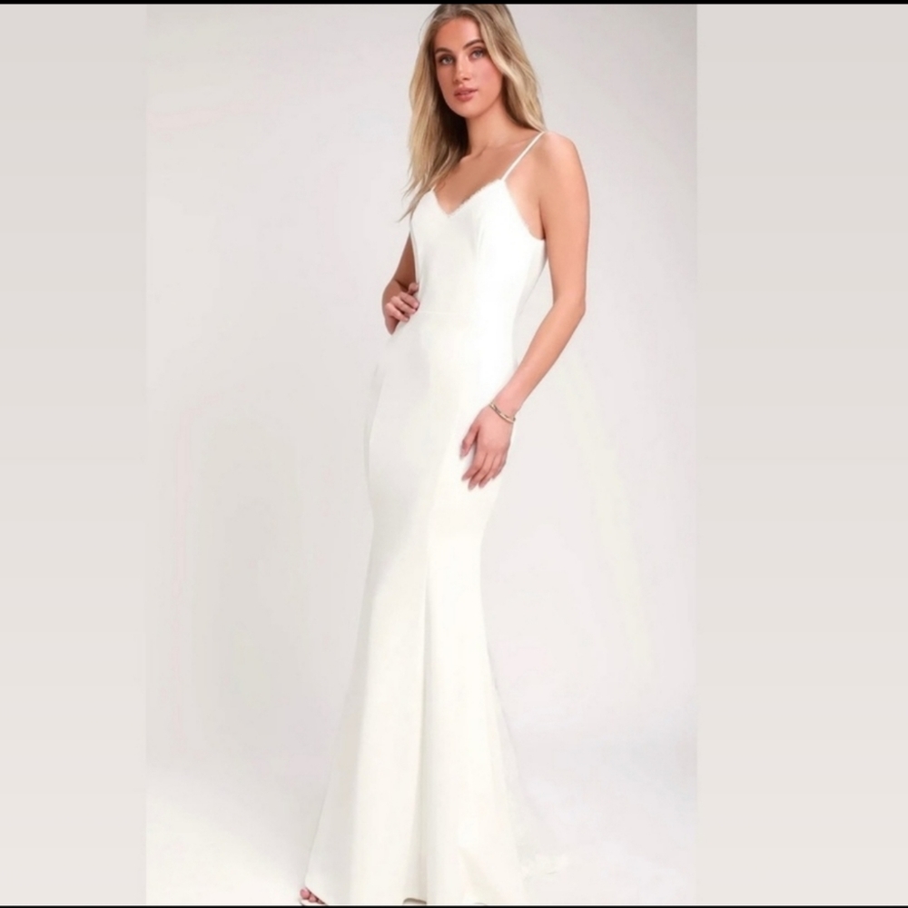Lulu's white lace  button back maxi dress gown small